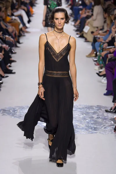 Look 70